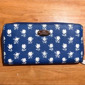 COACH Accordion Zip Wallet Blue & White Floral